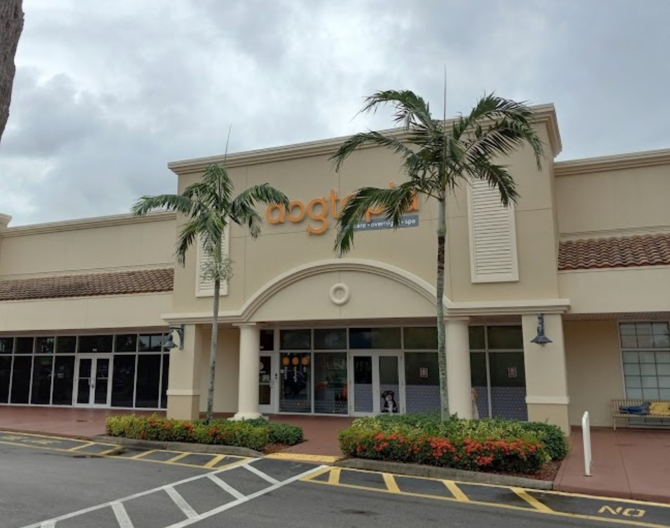 Fort Meyers Exterior